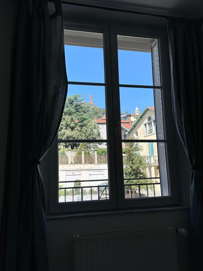 Appartement Avec Terrasse Au Puy Le Puy-en-Velay Luaran gambar