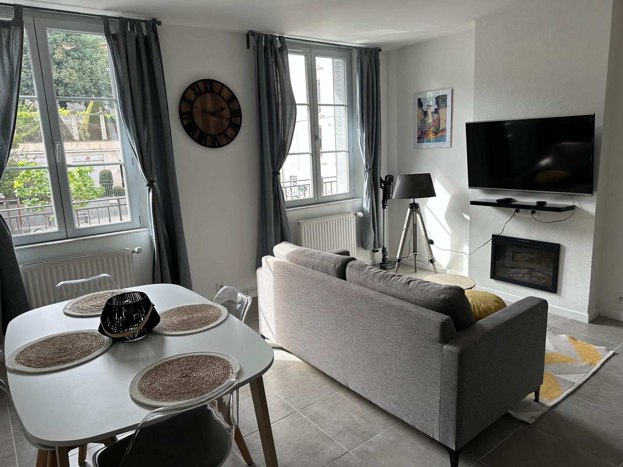 Appartement Avec Terrasse Au Puy Le Puy-en-Velay Luaran gambar